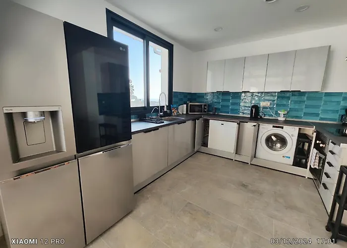 Cactus Tenerife * 아데제